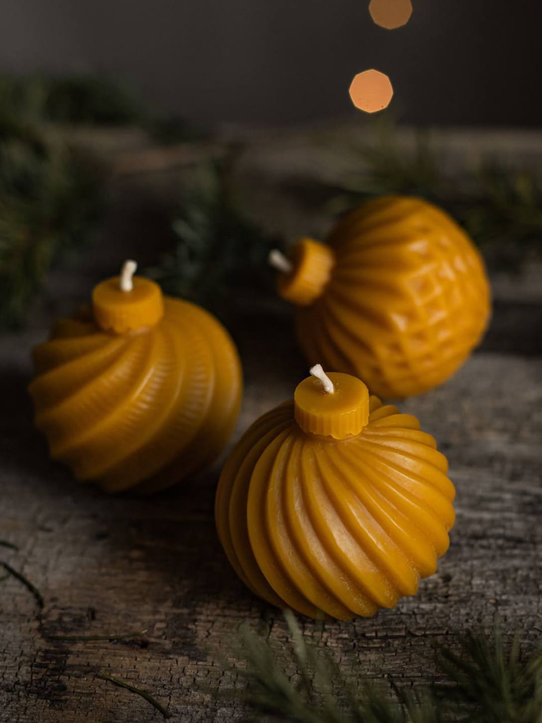 Set of bee candles "Christmas Balls"