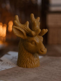 Bee candle "Noble deer" (in 3 colors)